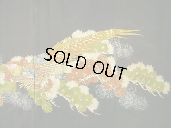 画像11: G0508H 黒留袖 女性用着物 家紋:桐 シルク(正絹)   黒, 雉 【中古】 【USED】 【リサイクル】 ★☆☆☆☆ (11)