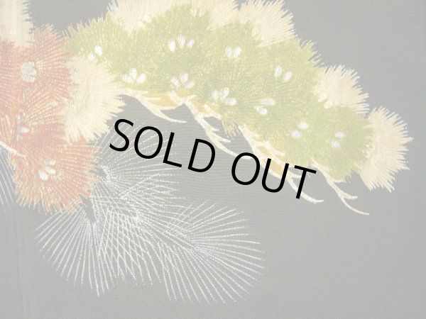 画像16: G0508H 黒留袖 女性用着物 家紋:桐 シルク(正絹)   黒, 雉 【中古】 【USED】 【リサイクル】 ★☆☆☆☆ (16)