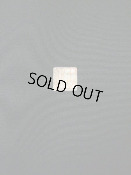 画像5: G0508R 黒留袖 女性用着物 家紋：蔦 シルク（正絹）   黒, 菊 【中古】 【USED】 【リサイクル】 ★★☆☆☆ (5)