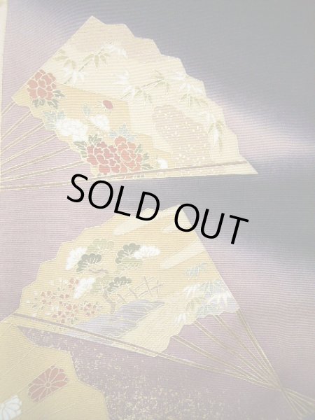 画像9: G0508R 黒留袖 女性用着物 家紋：蔦 シルク（正絹）   黒, 菊 【中古】 【USED】 【リサイクル】 ★★☆☆☆ (9)