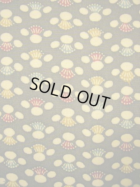 画像4: G0526B 小紋 女性用着物  シルク（正絹） スモーキーな 黄みのある オリーブ, 小さな点々 【中古】 【USED】 【リサイクル】 ★★★★☆ (4)