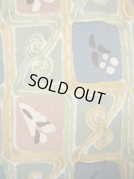 画像7: G0527T 小紋 女性用着物  ちりめん シルク(正絹)  スモーキーな グリーン(緑), 花 スモーキーな【中古】 【USED】 【リサイクル】 ★★★☆☆ (7)