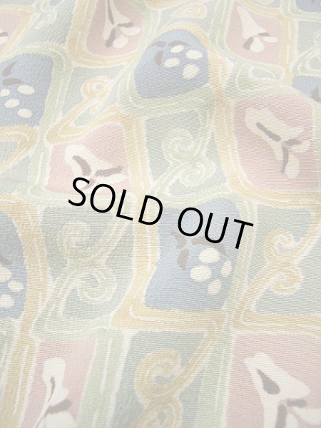 画像8: G0527T 小紋 女性用着物  ちりめん シルク(正絹)  スモーキーな グリーン(緑), 花 スモーキーな【中古】 【USED】 【リサイクル】 ★★★☆☆ (8)