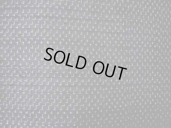 画像4: G0601D 紬 女性用着物  シルク(正絹)  スモーキーな 黒, 花 【中古】 【USED】 【リサイクル】 ★★★★☆ (4)