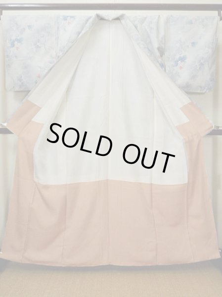 画像2: G0602E 紬 女性用着物  シルク(正絹) 淡い 青みのある グレー(灰色), 花 【中古】 【USED】 【リサイクル】 ★★★★☆ (2)