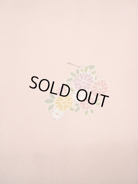 画像9: G0608E 小紋 女性用着物  シルク(正絹)  クリーミーな ピンク, 菊 【中古】 【USED】 【リサイクル】 ★★★★★ (9)