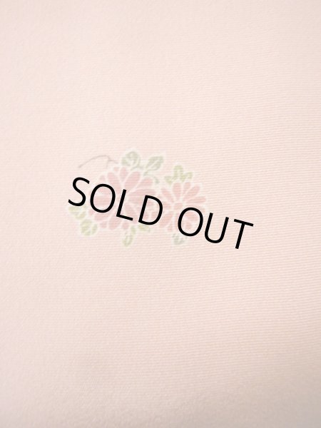 画像11: G0608E 小紋 女性用着物  シルク(正絹)  クリーミーな ピンク, 菊 【中古】 【USED】 【リサイクル】 ★★★★★ (11)