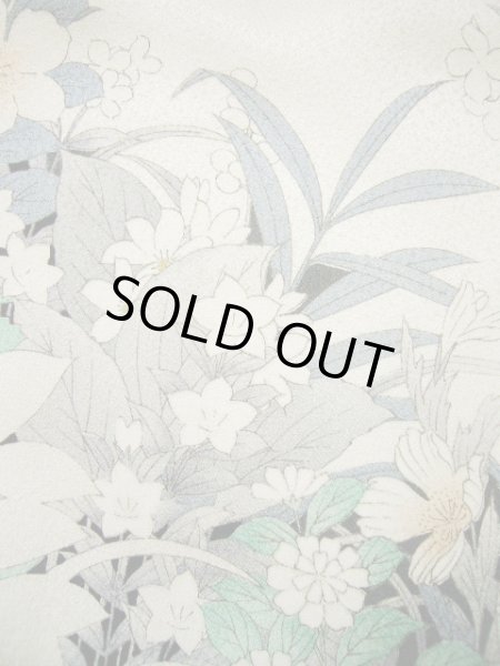 画像10: G0608Y 小紋 女性用着物  シルク(正絹)  シャイニーな オフ ホワイト, 百合 【新古品】 【USED】 【リサイクル】 ★★★★★ (10)