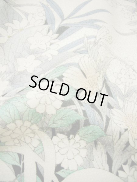 画像15: G0608Y 小紋 女性用着物  シルク(正絹)  シャイニーな オフ ホワイト, 百合 【新古品】 【USED】 【リサイクル】 ★★★★★ (15)