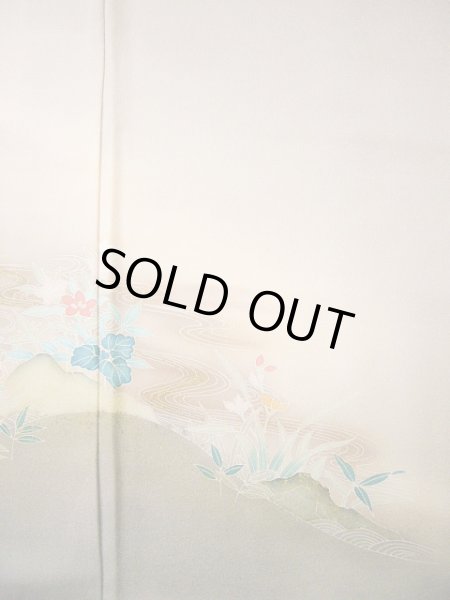 画像6: G0629K 訪問着 女性用着物  シルク（正絹） 淡い 紫がかった グレー（灰色）, 鶴 【中古】 【USED】 【リサイクル】 ★★★★☆ (6)