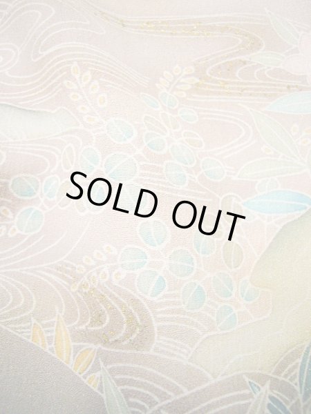 画像16: G0629K 訪問着 女性用着物  シルク（正絹） 淡い 紫がかった グレー（灰色）, 鶴 【中古】 【USED】 【リサイクル】 ★★★★☆ (16)