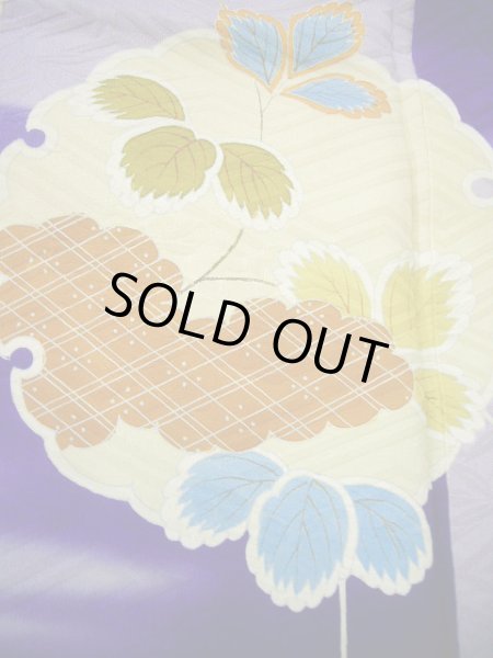 画像27: G0630M 振袖 女性用着物  シルク(正絹)  明るい ネイビー(紺), ぼたん グレーがかった【中古】 【USED】 【リサイクル】 ★★☆☆☆ (27)