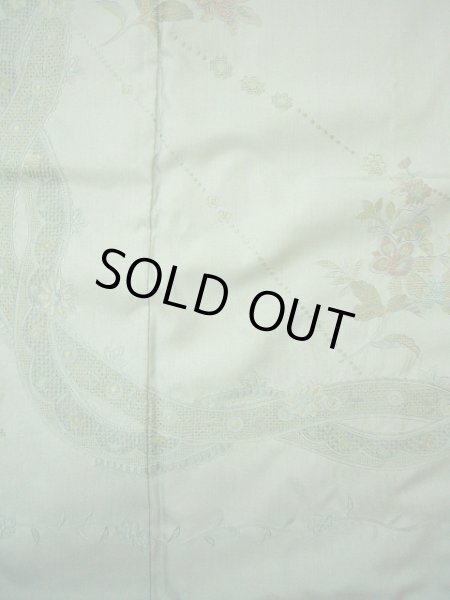 画像6: G0630U 訪問着 女性用着物 大島紬、スワトウ刺繍 シルク(正絹)  スモーキーな グリーン(緑), 花 【中古】 【USED】 【リサイクル】 ★★★★☆ (6)