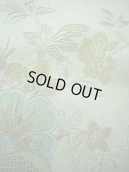 画像12: G0630U 訪問着 女性用着物 大島紬、スワトウ刺繍 シルク(正絹)  スモーキーな グリーン(緑), 花 【中古】 【USED】 【リサイクル】 ★★★★☆ (12)