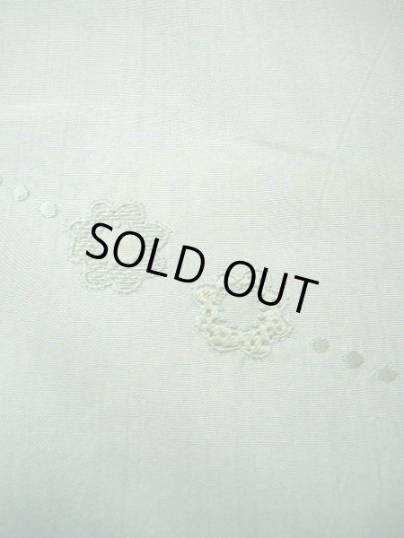 画像20: G0630U 訪問着 女性用着物 大島紬、スワトウ刺繍 シルク(正絹)  スモーキーな グリーン(緑), 花 【中古】 【USED】 【リサイクル】 ★★★★☆ (20)