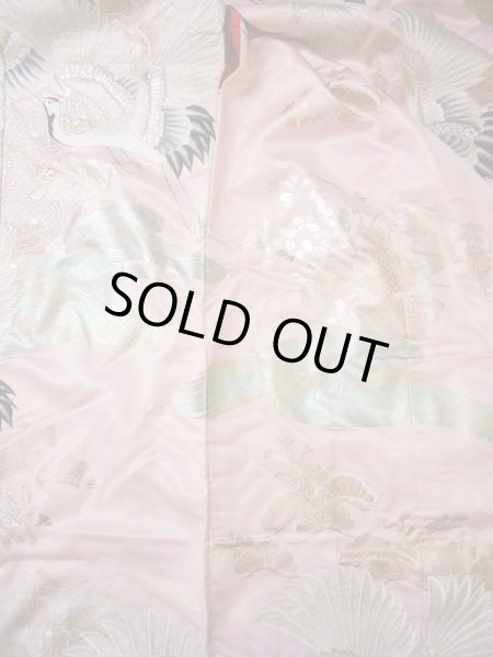 画像10: G0805F 打掛 女性用着物  シルク（正絹） シャイニーな 薄い ピンク, 鶴 【中古】 【USED】 【リサイクル】 ★★★★☆ (10)