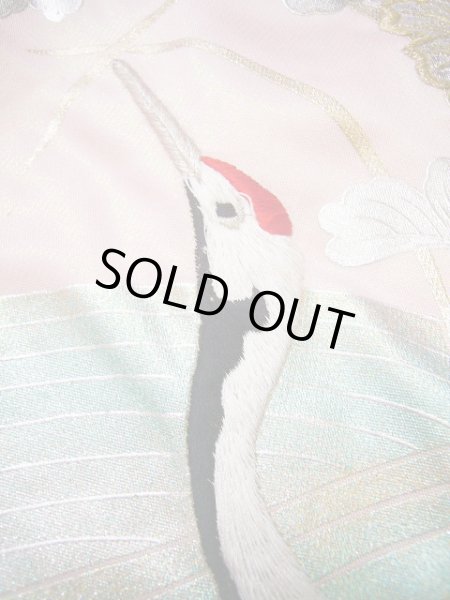 画像14: G0805F 打掛 女性用着物  シルク（正絹） シャイニーな 薄い ピンク, 鶴 【中古】 【USED】 【リサイクル】 ★★★★☆ (14)