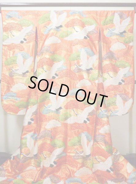 画像3: G0805I 打掛 女性用着物  シルク(正絹)  シャイニーな 朱赤, 鶴 【中古】 【USED】 【リサイクル】 ★★★★☆ (3)