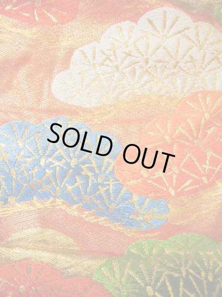 画像12: G0805I 打掛 女性用着物  シルク(正絹)  シャイニーな 朱赤, 鶴 【中古】 【USED】 【リサイクル】 ★★★★☆ (12)