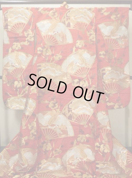 画像3: G0805O 打掛 女性用着物  シルク(正絹)  深い 赤, 扇 【中古】 【USED】 【リサイクル】 ★★★★☆ (3)