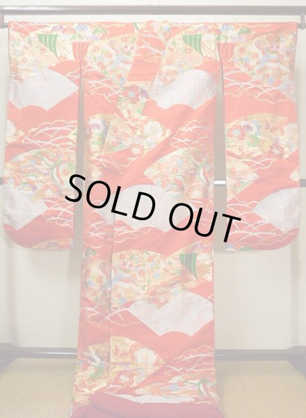 画像3: G0805S 打掛 女性用着物  シルク(正絹)   朱赤, 扇 【中古】 【USED】 【リサイクル】 ★★★★☆ (3)