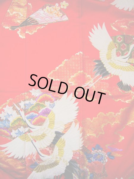 画像6: G0805V 打掛 女性用着物  シルク(正絹)  明るい 赤, 鶴 【中古】 【USED】 【リサイクル】 ★★★★☆ (6)