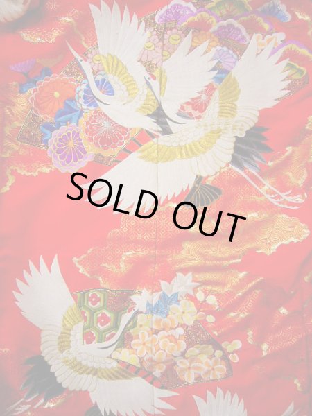 画像9: G0805V 打掛 女性用着物  シルク(正絹)  明るい 赤, 鶴 【中古】 【USED】 【リサイクル】 ★★★★☆ (9)