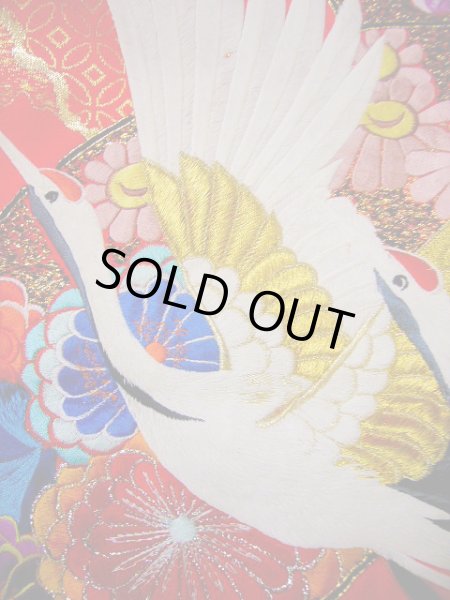 画像15: G0805V 打掛 女性用着物  シルク(正絹)  明るい 赤, 鶴 【中古】 【USED】 【リサイクル】 ★★★★☆ (15)