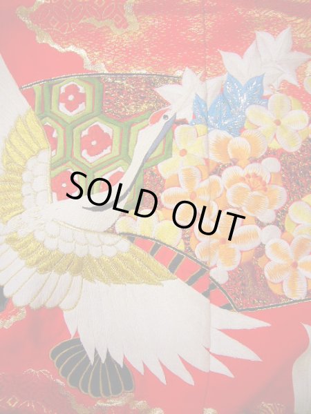 画像16: G0805V 打掛 女性用着物  シルク(正絹)  明るい 赤, 鶴 【中古】 【USED】 【リサイクル】 ★★★★☆ (16)