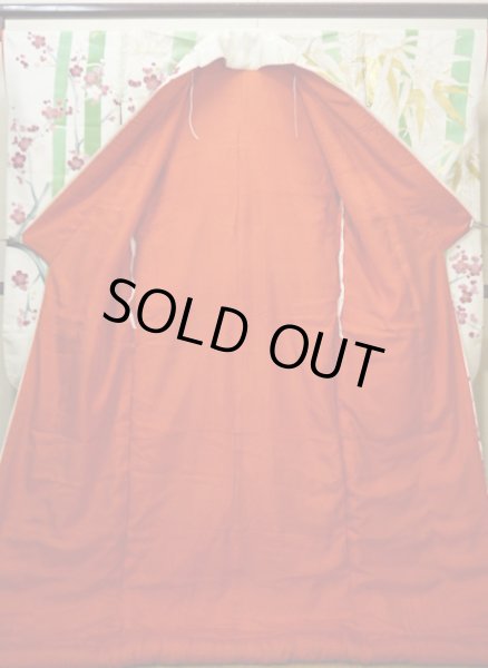 画像4: G0826B 打掛 女性用着物  シルク（正絹）  スモーキーな オフ　ホワイト, 梅 【中古】 【USED】 【リサイクル】 ★★☆☆☆ (4)