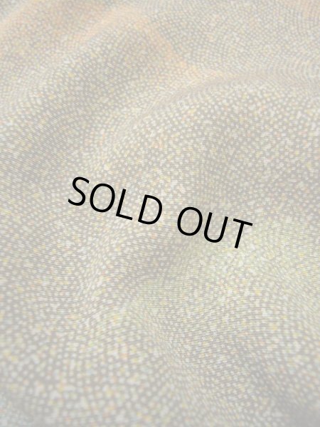 画像10: G0916Q 小紋 女性用着物  シルク（正絹）  クリーミーな ブラウン（茶色）, 山 【中古】 【USED】 【リサイクル】 ★★☆☆☆ (10)