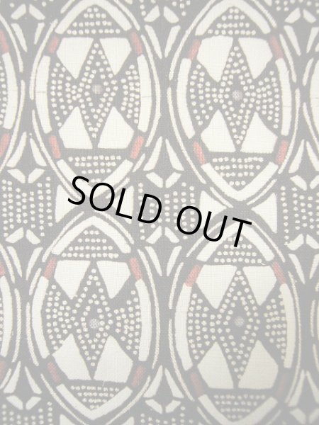 画像5: G0916S 小紋 女性用着物  シルク（正絹）   白, 幾何学模様 ダークな【中古】 【USED】 【リサイクル】 ★★☆☆☆ (5)