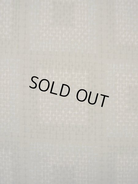 画像5: G0921V 小紋 女性用着物 単衣 化繊 スモーキーな 緑がかった ベージュ, 十字 【中古】 【USED】 【リサイクル】 ★★★★☆ (5)