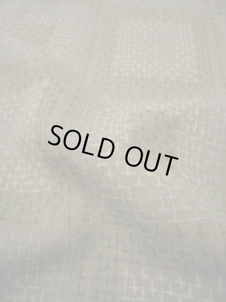 画像7: G0921V 小紋 女性用着物 単衣 化繊 スモーキーな 緑がかった ベージュ, 十字 【中古】 【USED】 【リサイクル】 ★★★★☆ (7)