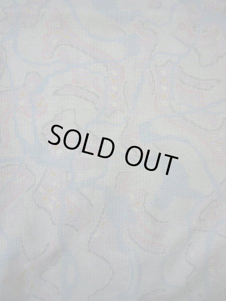 画像4: G0925T 大島紬 女性用着物 縦横紬 シルク(正絹)  薄い グレー(灰色), 幾何学模様 【中古】 【USED】 【リサイクル】 ★★★☆☆ (4)