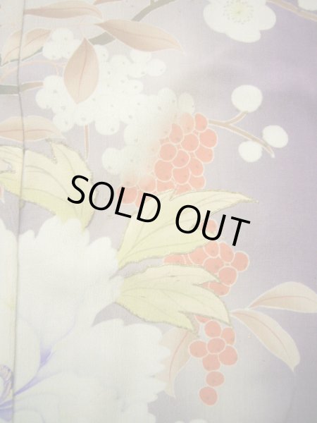 画像11: G1027A 訪問着 女児用着物 錦紗縮緬  シルク(正絹)  スモーキーな 藤, ぼたん 【中古】 【USED】 【リサイクル】 ★☆☆☆☆ (11)