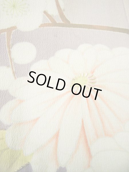 画像17: G1027A 訪問着 女児用着物 錦紗縮緬  シルク(正絹)  スモーキーな 藤, ぼたん 【中古】 【USED】 【リサイクル】 ★☆☆☆☆ (17)