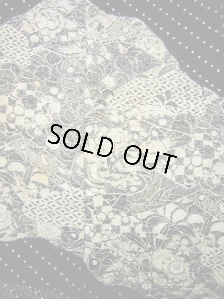 画像4: G1102L 訪問着 女性用着物 辻が花、嘘つき袖付き シルク（正絹）   黒, 小さな点々 【中古】 【USED】 【リサイクル】 ★★☆☆☆ (4)