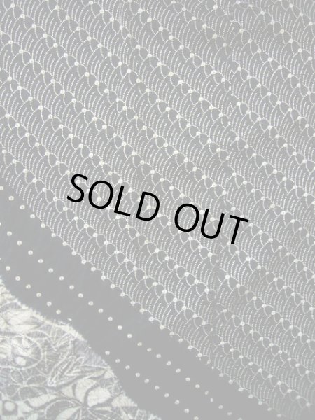 画像7: G1102L 訪問着 女性用着物 辻が花、嘘つき袖付き シルク（正絹）   黒, 小さな点々 【中古】 【USED】 【リサイクル】 ★★☆☆☆ (7)