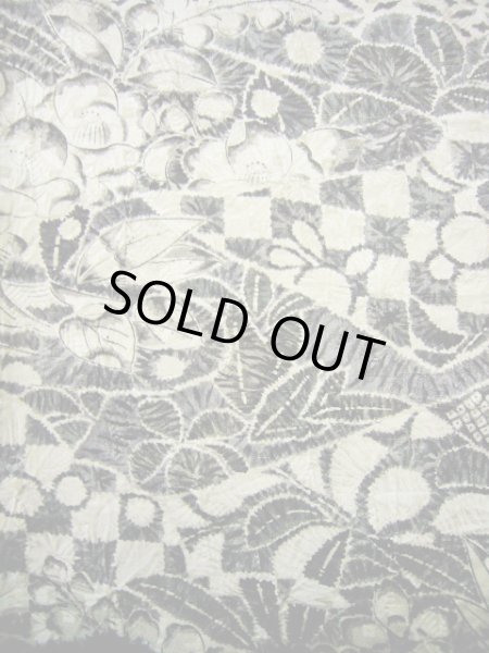 画像17: G1102L 訪問着 女性用着物 辻が花、嘘つき袖付き シルク（正絹）   黒, 小さな点々 【中古】 【USED】 【リサイクル】 ★★☆☆☆ (17)