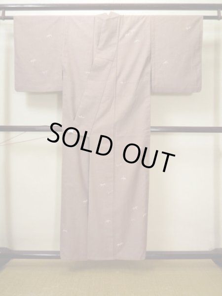 画像2: G1102Q 付下げ 女性用着物 単衣 シルク(正絹) スモーキーな 薄い ブラウン(茶色), 笹 【中古】 【USED】 【リサイクル】 ★★★☆☆ (2)