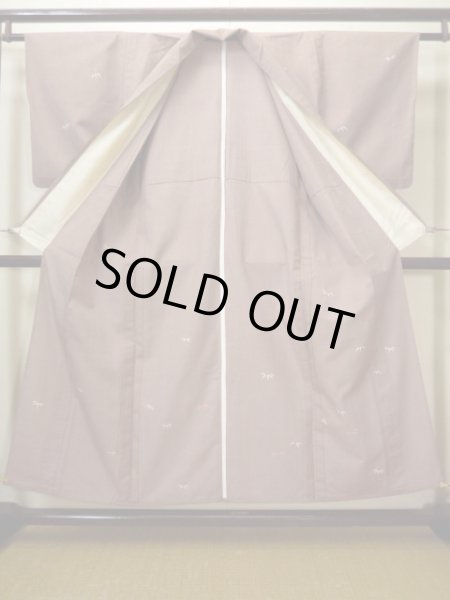 画像3: G1102Q 付下げ 女性用着物 単衣 シルク(正絹) スモーキーな 薄い ブラウン(茶色), 笹 【中古】 【USED】 【リサイクル】 ★★★☆☆ (3)