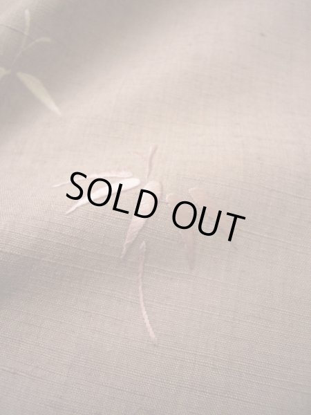 画像15: G1102Q 付下げ 女性用着物 単衣 シルク(正絹) スモーキーな 薄い ブラウン(茶色), 笹 【中古】 【USED】 【リサイクル】 ★★★☆☆ (15)