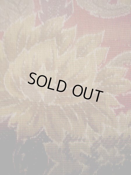 画像7: G1105W 大島紬 女性用着物 縦横紬 シルク(正絹) スモーキーな 薄い 赤, 花 【中古】 【USED】 【リサイクル】 ★★★☆☆ (7)