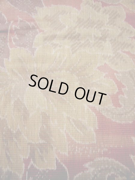 画像10: G1105W 大島紬 女性用着物 縦横紬 シルク(正絹) スモーキーな 薄い 赤, 花 【中古】 【USED】 【リサイクル】 ★★★☆☆ (10)