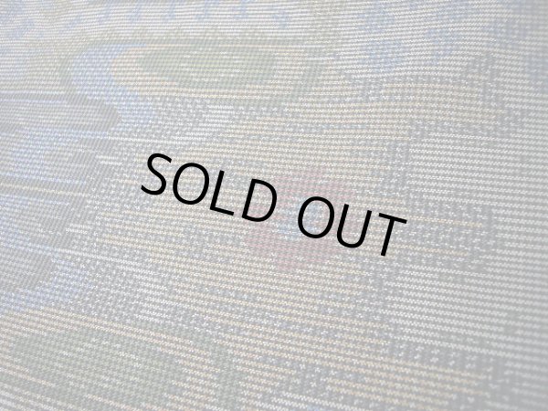 画像8: G1105X 大島紬 女性用着物 横双紬 シルク（正絹）   グレー（灰色）, 抽象的模様 【中古】 【USED】 【リサイクル】 ★★★★★ (8)