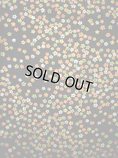 画像5: G1110J 小紋 女性用着物  シルク（正絹）   黒, 花 【中古】 【USED】 【リサイクル】 ★★★★☆ (5)