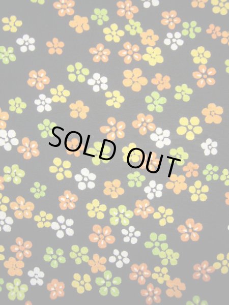 画像8: G1110J 小紋 女性用着物  シルク（正絹）   黒, 花 【中古】 【USED】 【リサイクル】 ★★★★☆ (8)