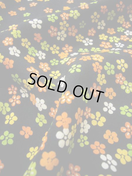 画像11: G1110J 小紋 女性用着物  シルク（正絹）   黒, 花 【中古】 【USED】 【リサイクル】 ★★★★☆ (11)