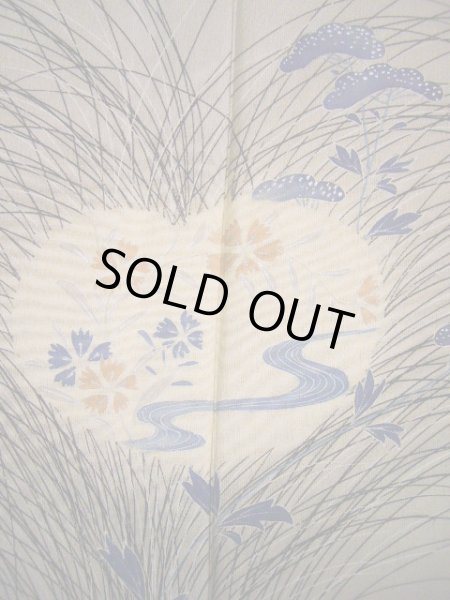 画像9: H0317F 訪問着 女性用着物  シルク(正絹)  薄い グレー(灰色), ききょう 【中古】 【USED】 【リサイクル】 ★★☆☆☆ (9)